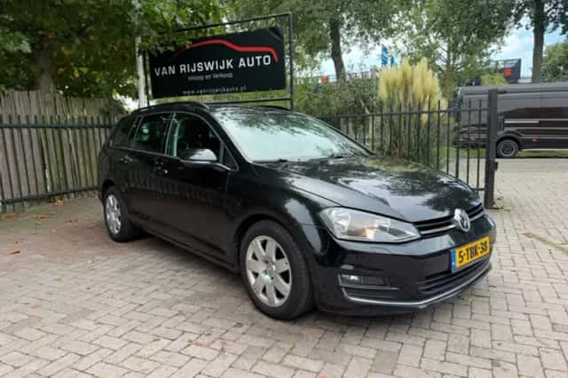 Volkswagen Golf (2014) thumbnail 1