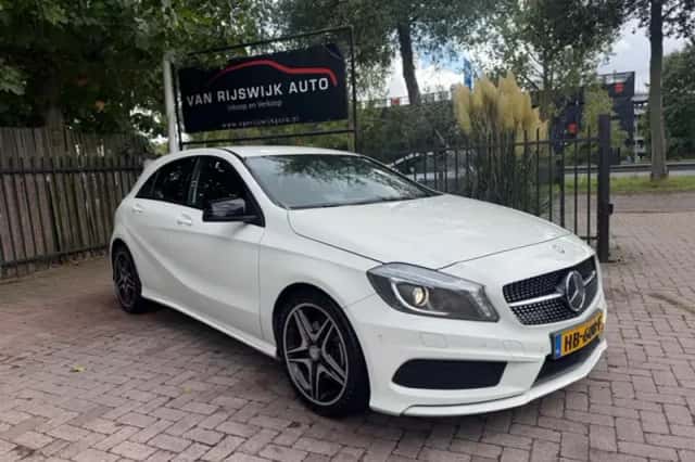 Mercedes-Benz A-Klasse (2015) thumbnail 1
