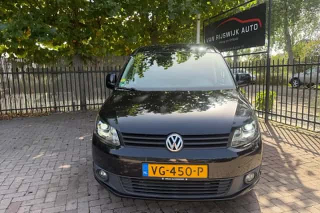 Volkswagen Caddy (2014) thumbnail 2