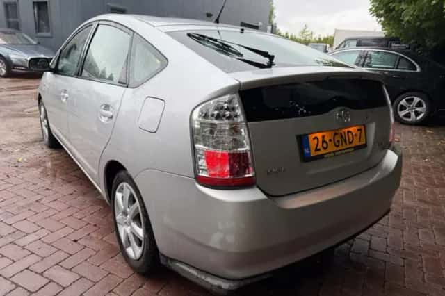 Toyota Prius (2007) thumbnail 4