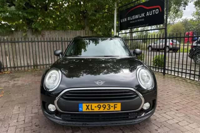 MINI Clubman (2019) thumbnail 2