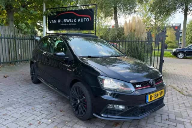 Volkswagen Polo (2015) thumbnail 1