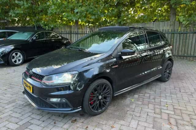 Volkswagen Polo (2015) thumbnail 3