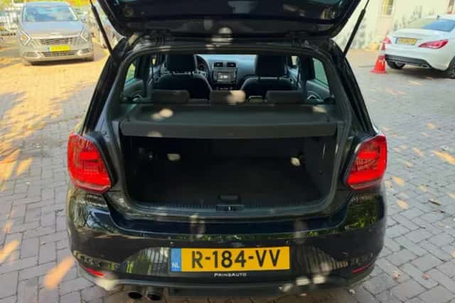 Volkswagen Polo (2015) thumbnail 6