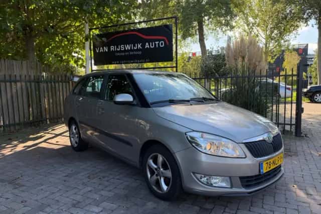 Škoda Fabia (2010) thumbnail 1