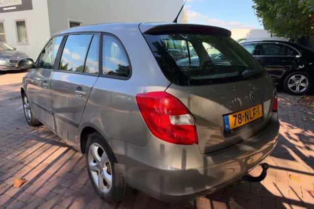 Škoda Fabia (2010) thumbnail 4
