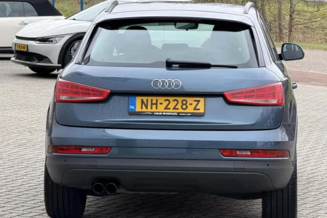 Audi Q3 (2016) thumbnail 4