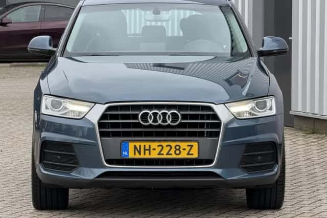 Audi Q3 (2016) thumbnail 5