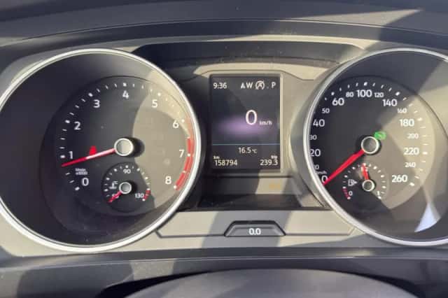Volkswagen Tiguan (2017) thumbnail 12