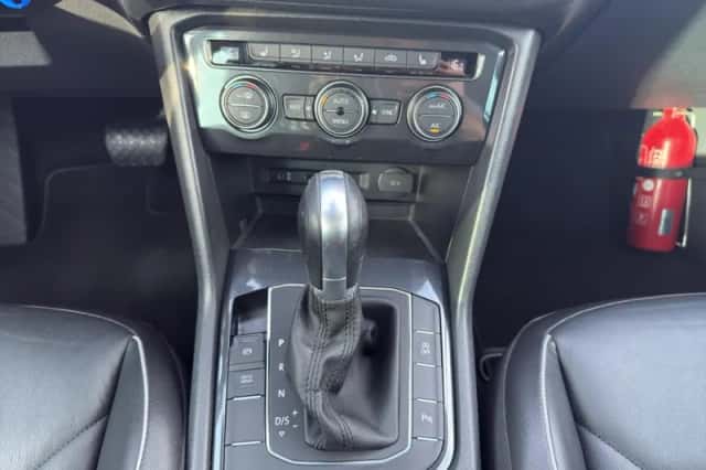 Volkswagen Tiguan (2017) thumbnail 16