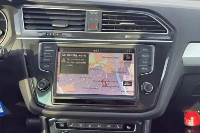 Volkswagen Tiguan (2017) thumbnail 17