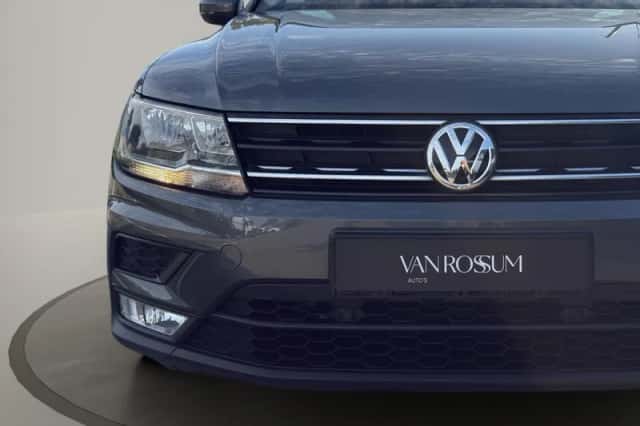 Volkswagen Tiguan (2017) thumbnail 28