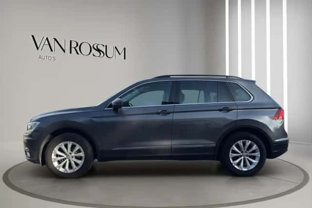 Volkswagen Tiguan (2017) thumbnail 6