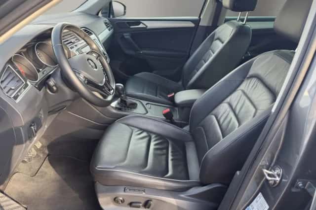 Volkswagen Tiguan (2017) thumbnail 10