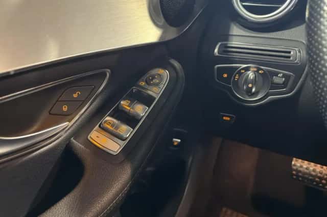 Mercedes-Benz GLC-Klasse (2018) thumbnail 21