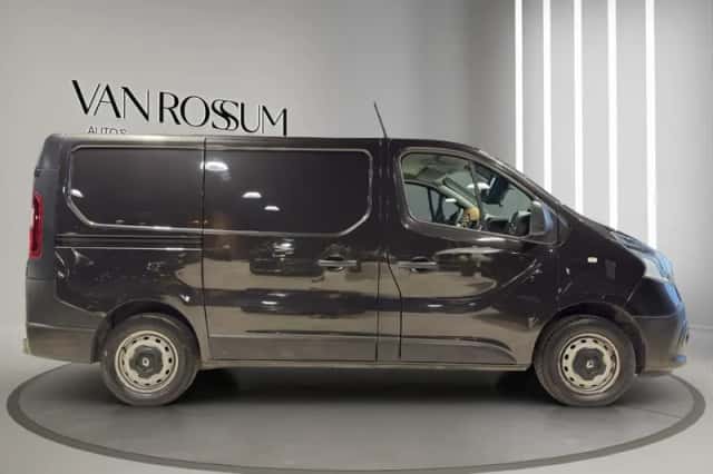 Renault Trafic (2016) thumbnail 2
