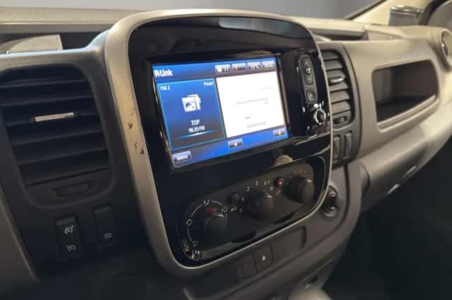 Renault Trafic (2016) thumbnail 13