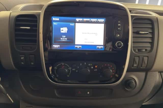 Renault Trafic (2016) thumbnail 14