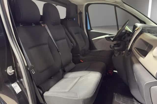 Renault Trafic (2016) thumbnail 15