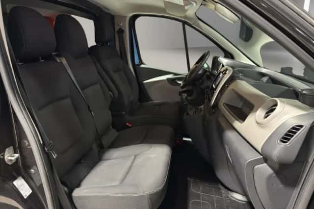 Renault Trafic (2016) thumbnail 17