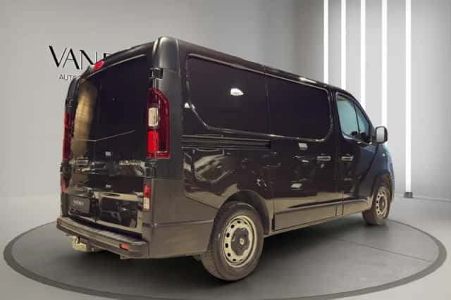 Renault Trafic (2016) thumbnail 3
