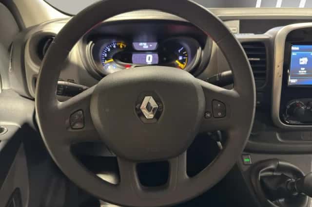 Renault Trafic (2016) thumbnail 9