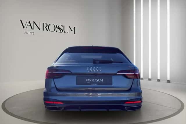 Audi A4 (2022) thumbnail 4