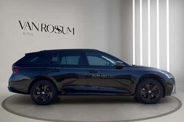 Škoda Octavia (2021) thumbnail 2