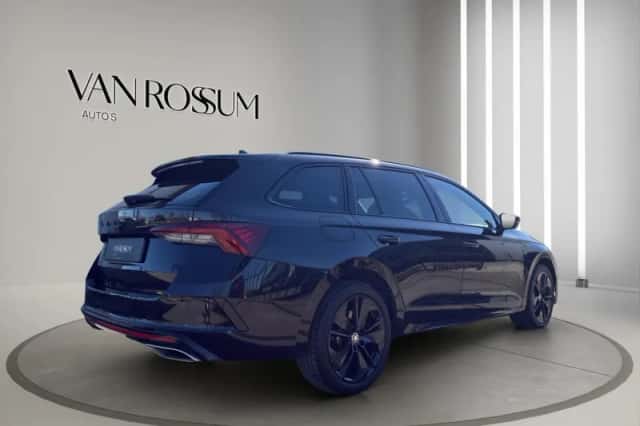 Škoda Octavia (2021) thumbnail 3