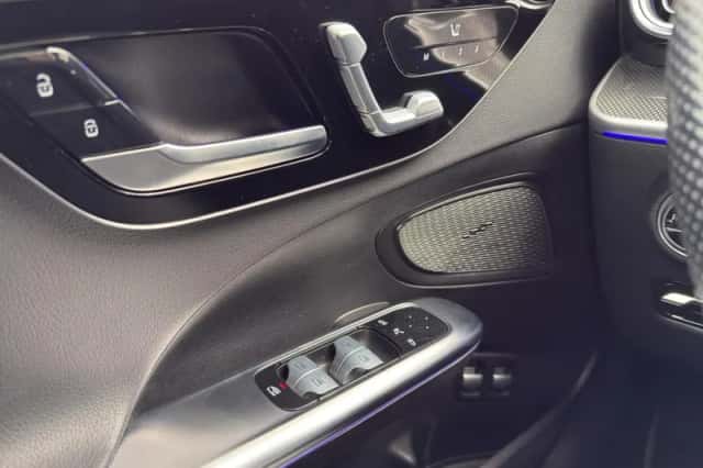 Mercedes-Benz C-Klasse (2022) thumbnail 12