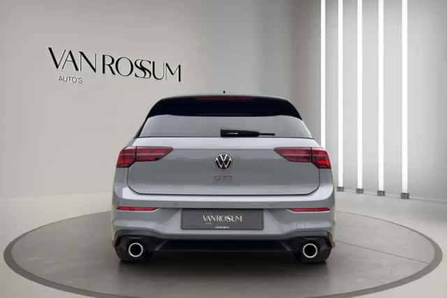 Volkswagen Golf (2023) thumbnail 4