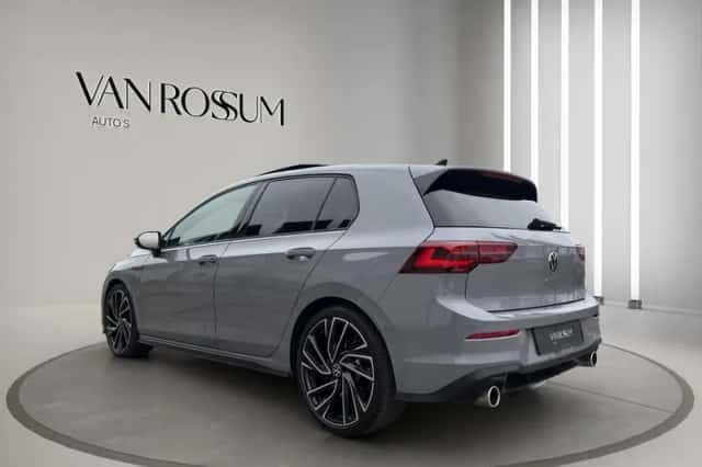 Volkswagen Golf (2023) thumbnail 5