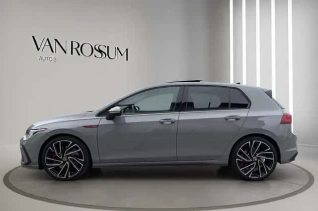 Volkswagen Golf (2023) thumbnail 6