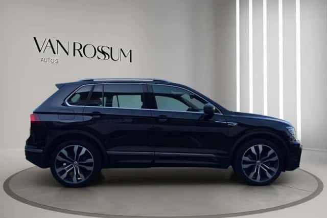 Volkswagen Tiguan (2018) thumbnail 2