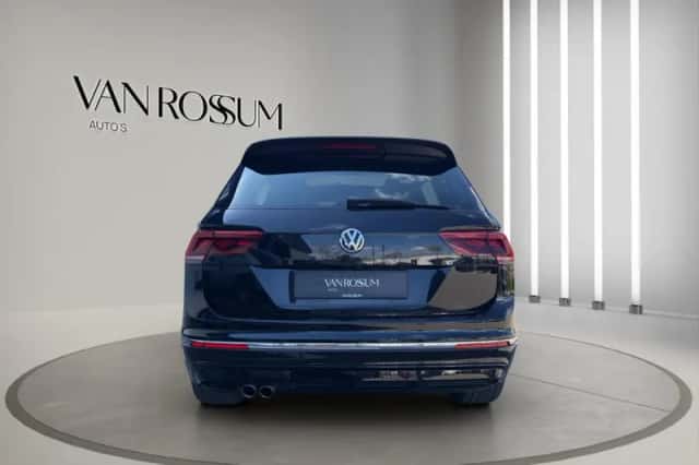 Volkswagen Tiguan (2018) thumbnail 4