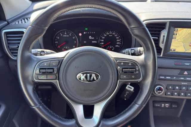 Kia Sportage (2016) thumbnail 14
