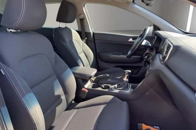 Kia Sportage (2016) thumbnail 16