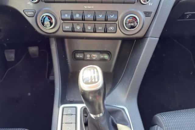 Kia Sportage (2016) thumbnail 23