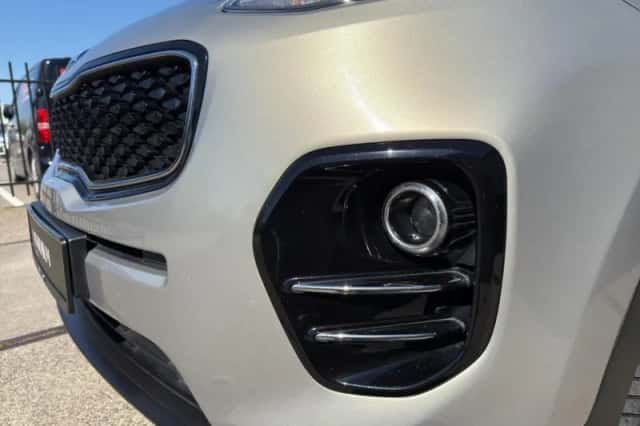 Kia Sportage (2016) thumbnail 24