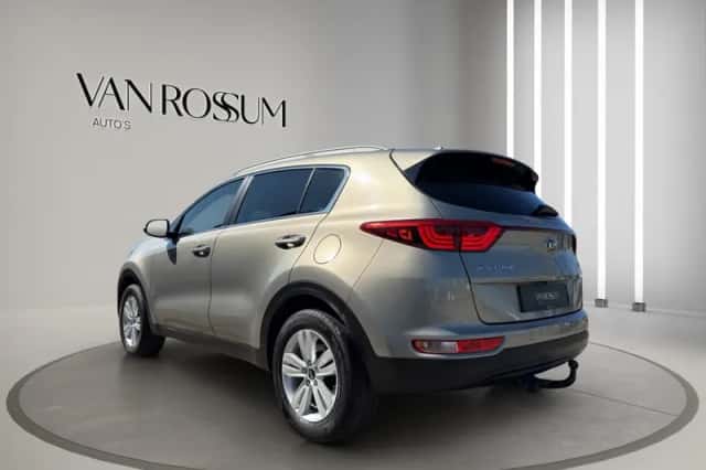 Kia Sportage (2016) thumbnail 4