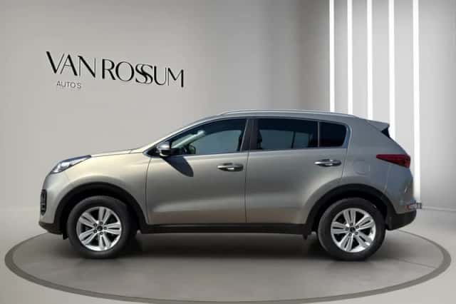 Kia Sportage (2016) thumbnail 5