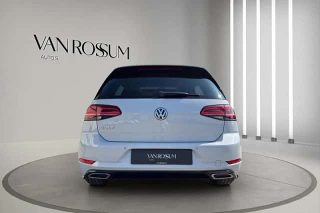 Volkswagen Golf (2018) thumbnail 5