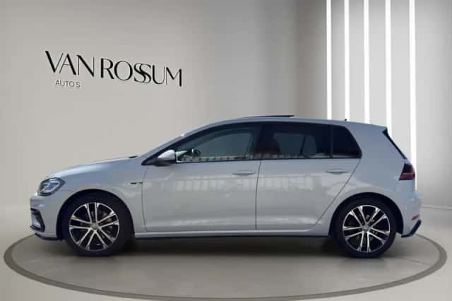 Volkswagen Golf (2018) thumbnail 6