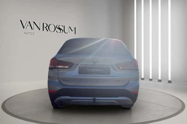 BMW X1 (2021) thumbnail 4