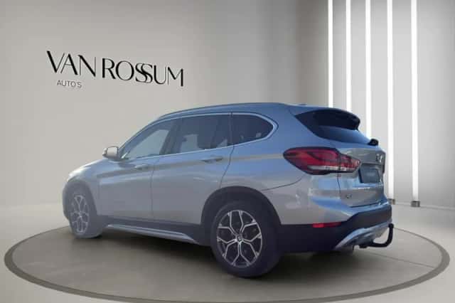 BMW X1 (2021) thumbnail 5