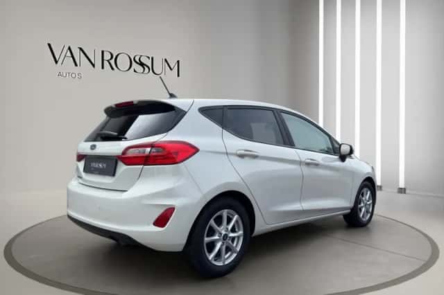 Ford Fiesta (2021) thumbnail 3