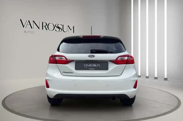 Ford Fiesta (2021) thumbnail 4