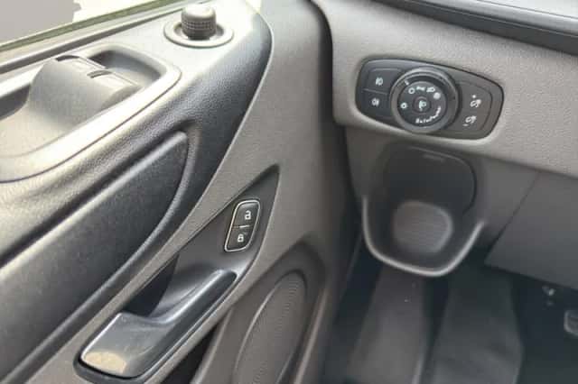 Ford Transit Custom (2021) thumbnail 10