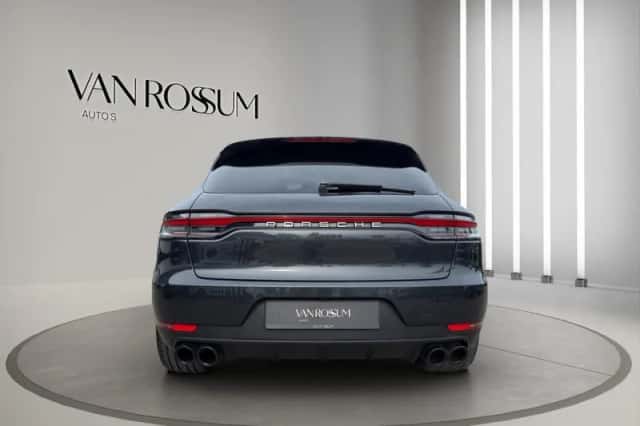 Porsche Macan (2019) thumbnail 4