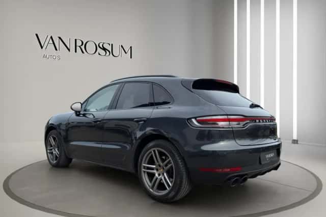 Porsche Macan (2019) thumbnail 5